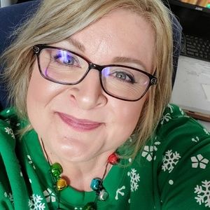 Meet your Posher, Lynda